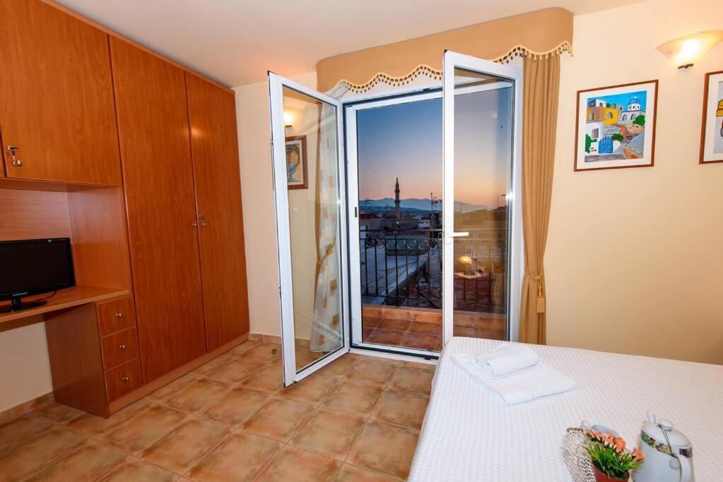 Elisabeth'S Penthouse At The Heart Of The City 罗希姆诺 外观 照片